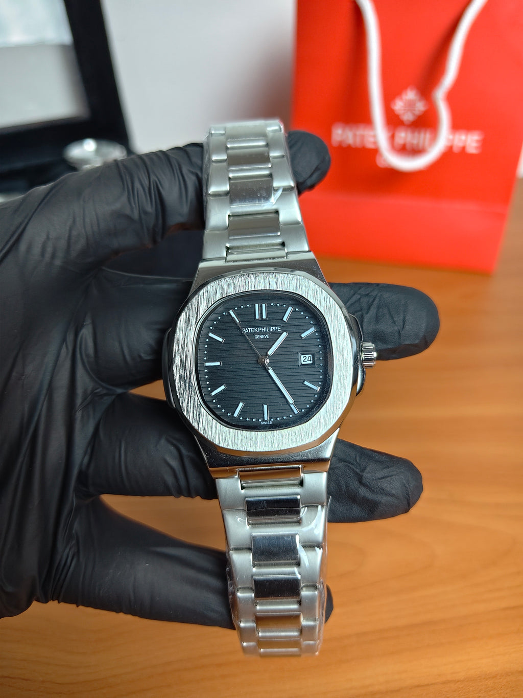 patek philippe nautilus semi-automatic (سحاب)